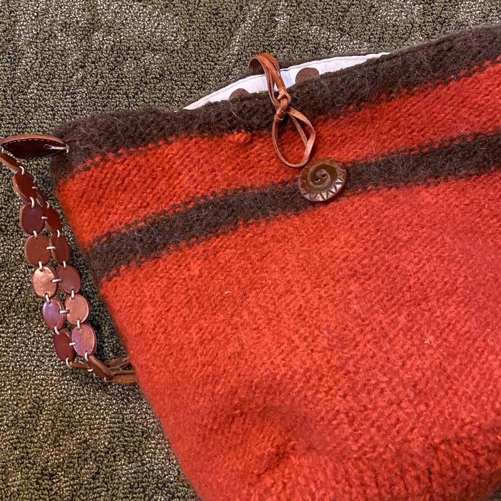 Felted bucket bag